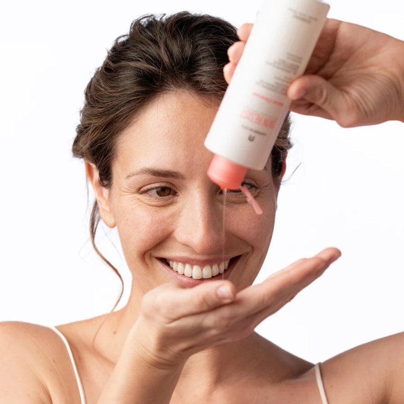 SKIN RESIST Velvet Cleanser 200 ml 👄 Ženská krása.cz