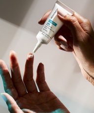 NEOSTRATA - zvláčňující oční krém na vrásky Eye Cream 15 g