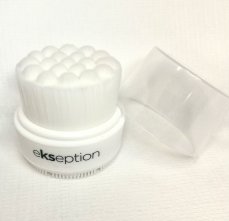 EKSEPTION kartáček pro čištění a masáž pleti - Cleansing Brush
