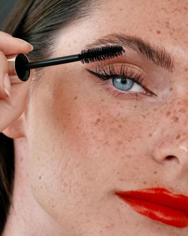 CHRISTIAN BRETON černá řasenka - Lash Up Mascara 14 ml